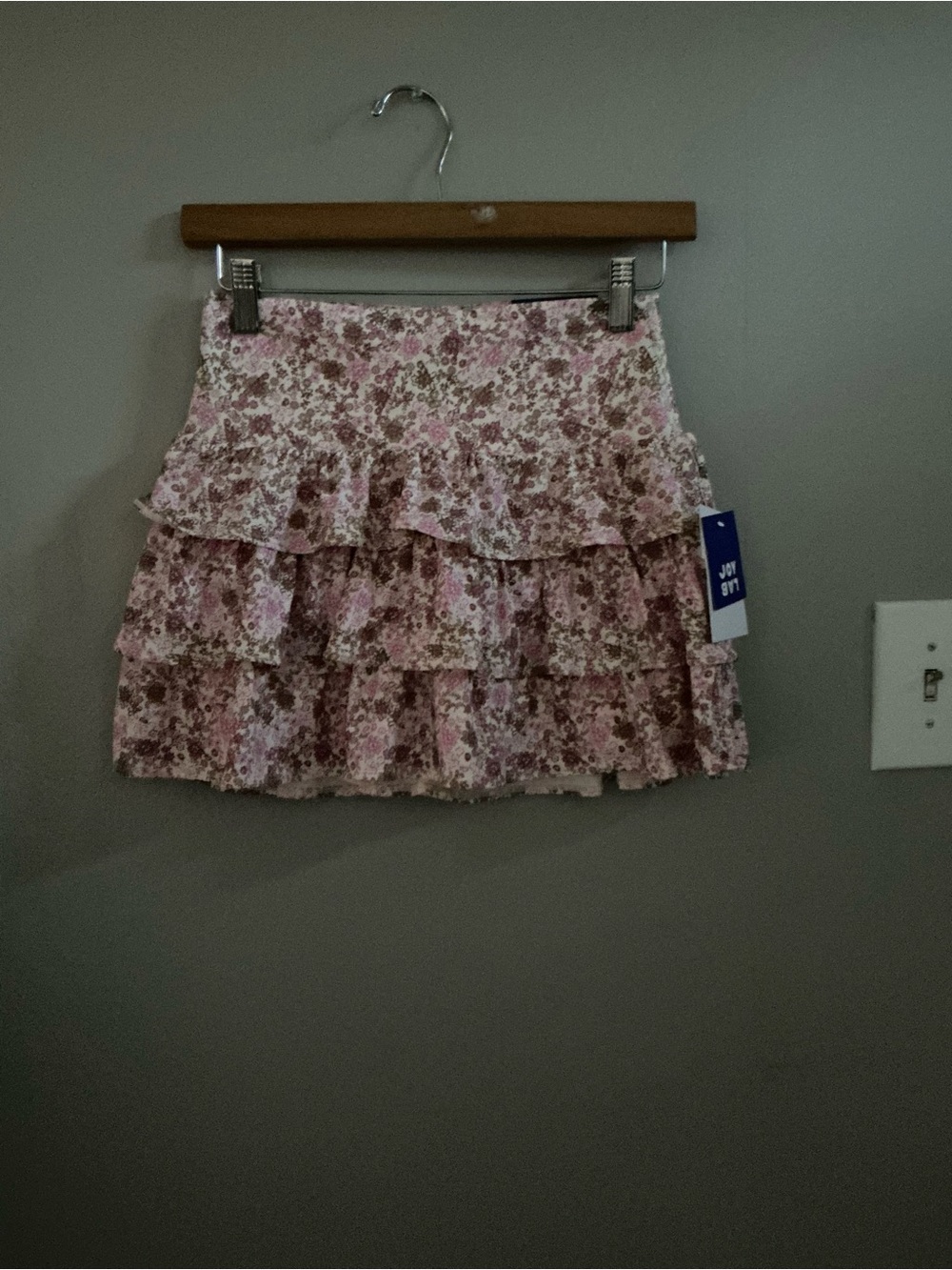 Women’s High Rise Floral Ruffle Mini Skort   Pink /Brown.  S - Picture 7 of 10
